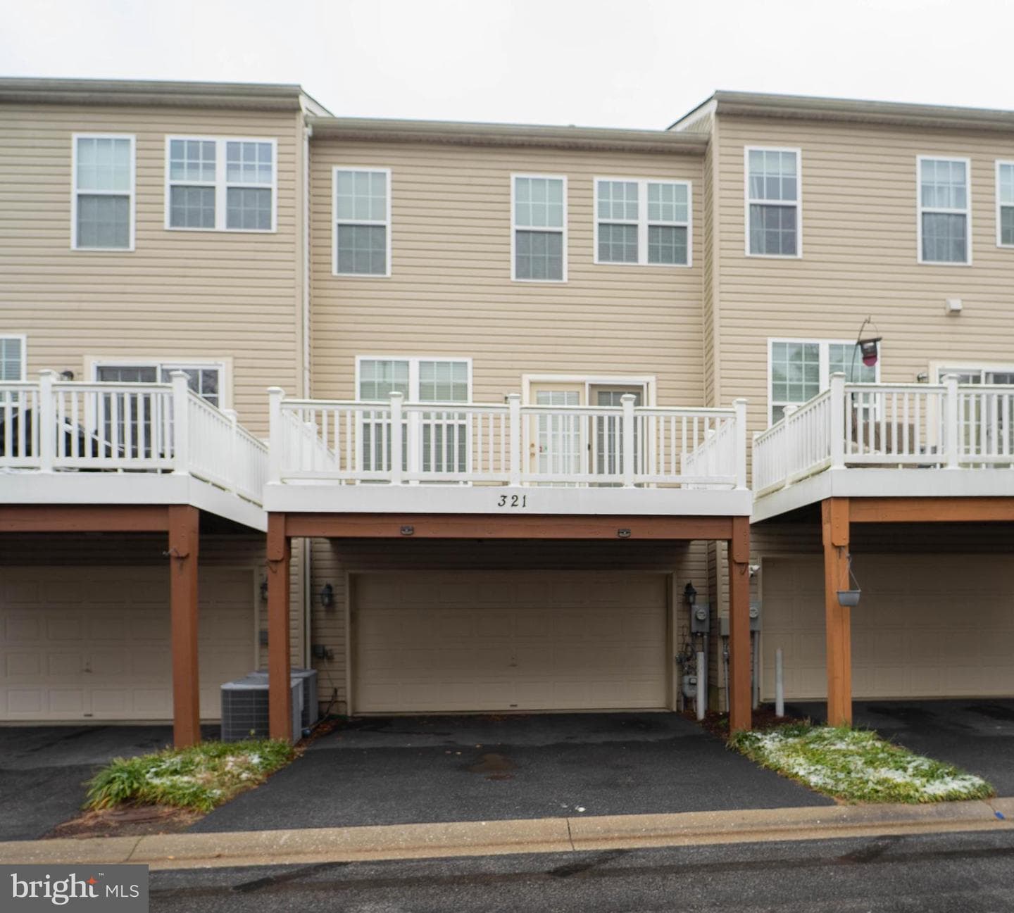 321 Bulwark Alley photo 47