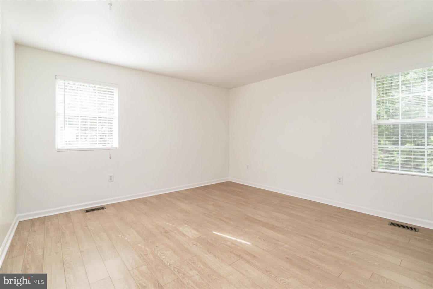 1037 Biltmore Avenue photo 23