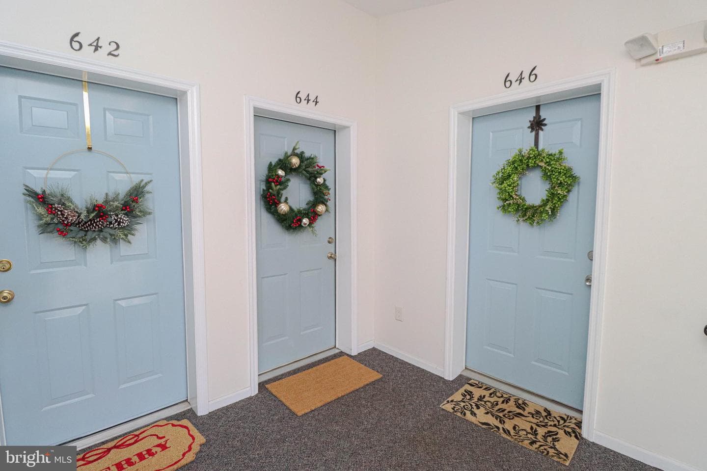 644 Belle Dora Court #l-12l photo 2