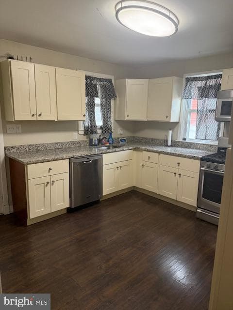 221 Orchard Avenue photo 4