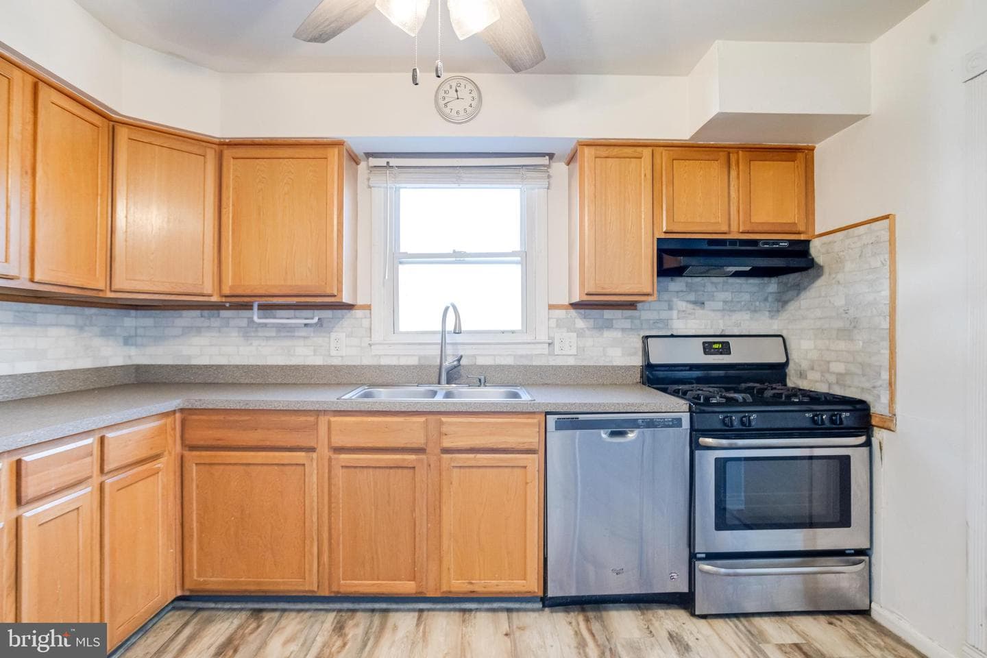 38 Glendale Avenue photo 11