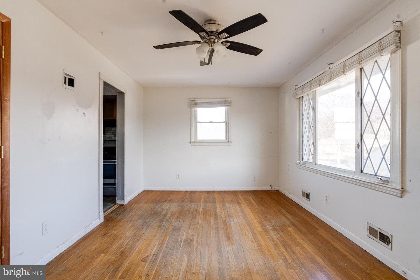 38 Glendale Avenue photo 4