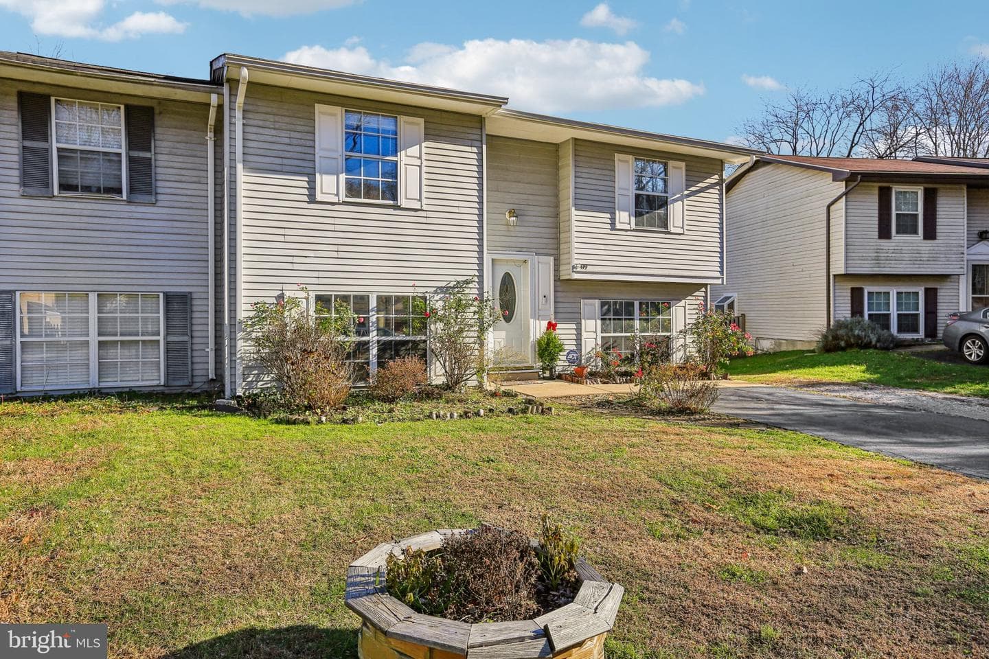 419 Master Derby Court photo 2