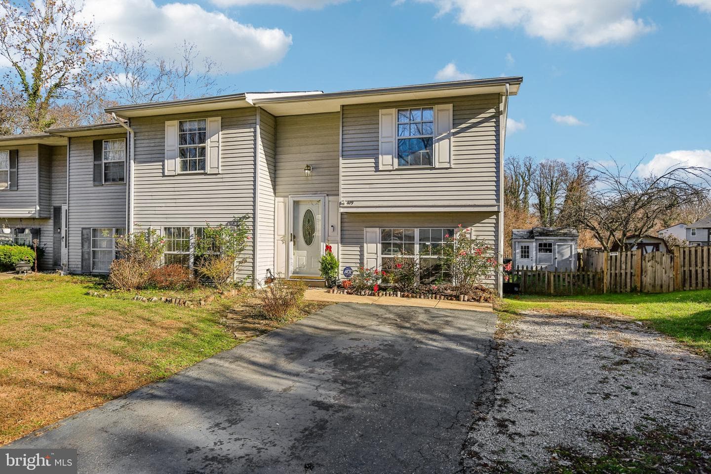 419 Master Derby Court photo 3