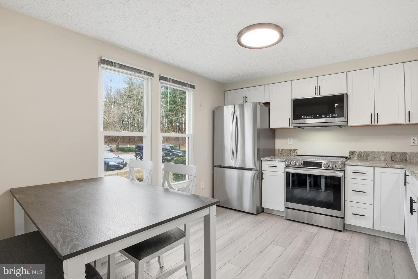 1194 Palmwood Court photo 6