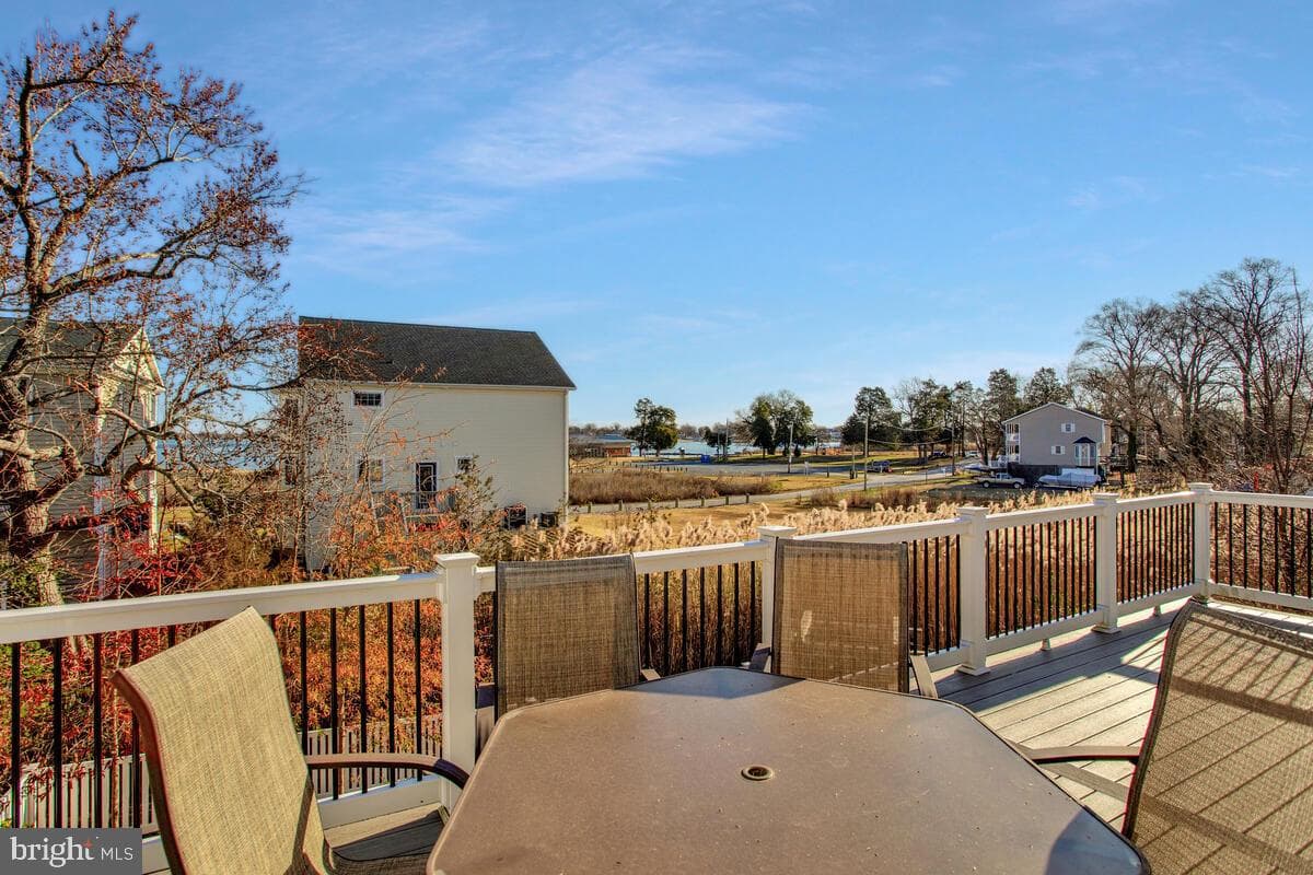 3729 Beach Drive Boulevard photo 8