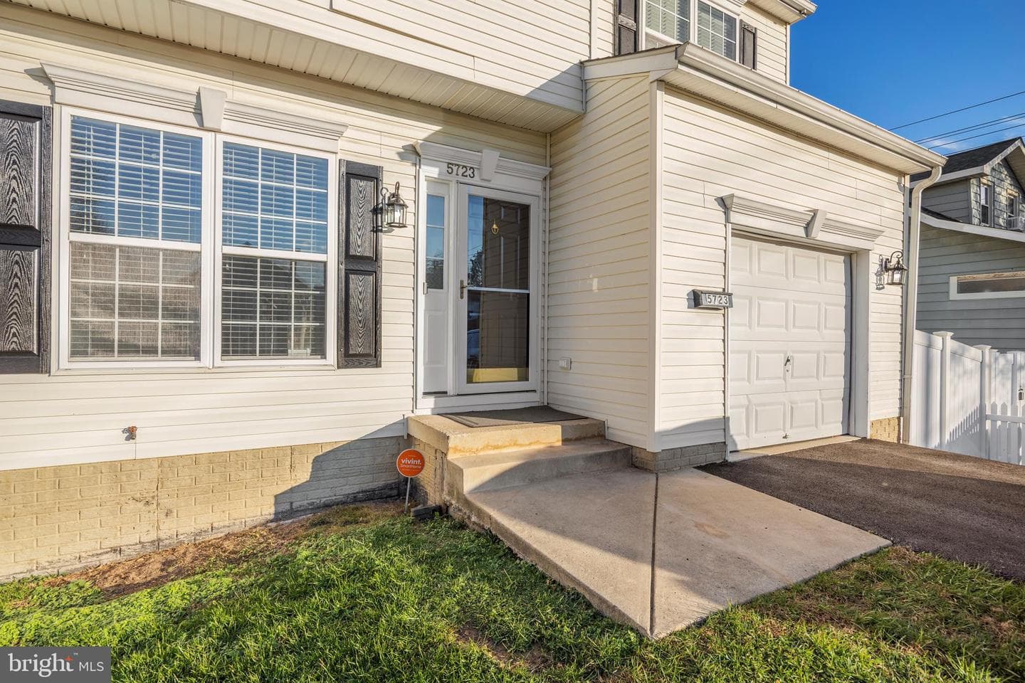 5723 Franklin Street photo 3