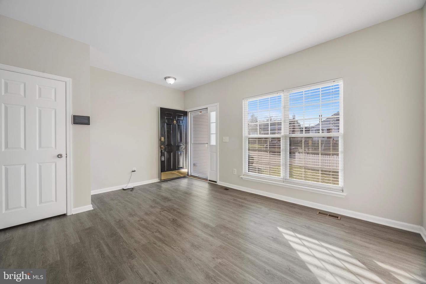 5723 Franklin Street photo 5
