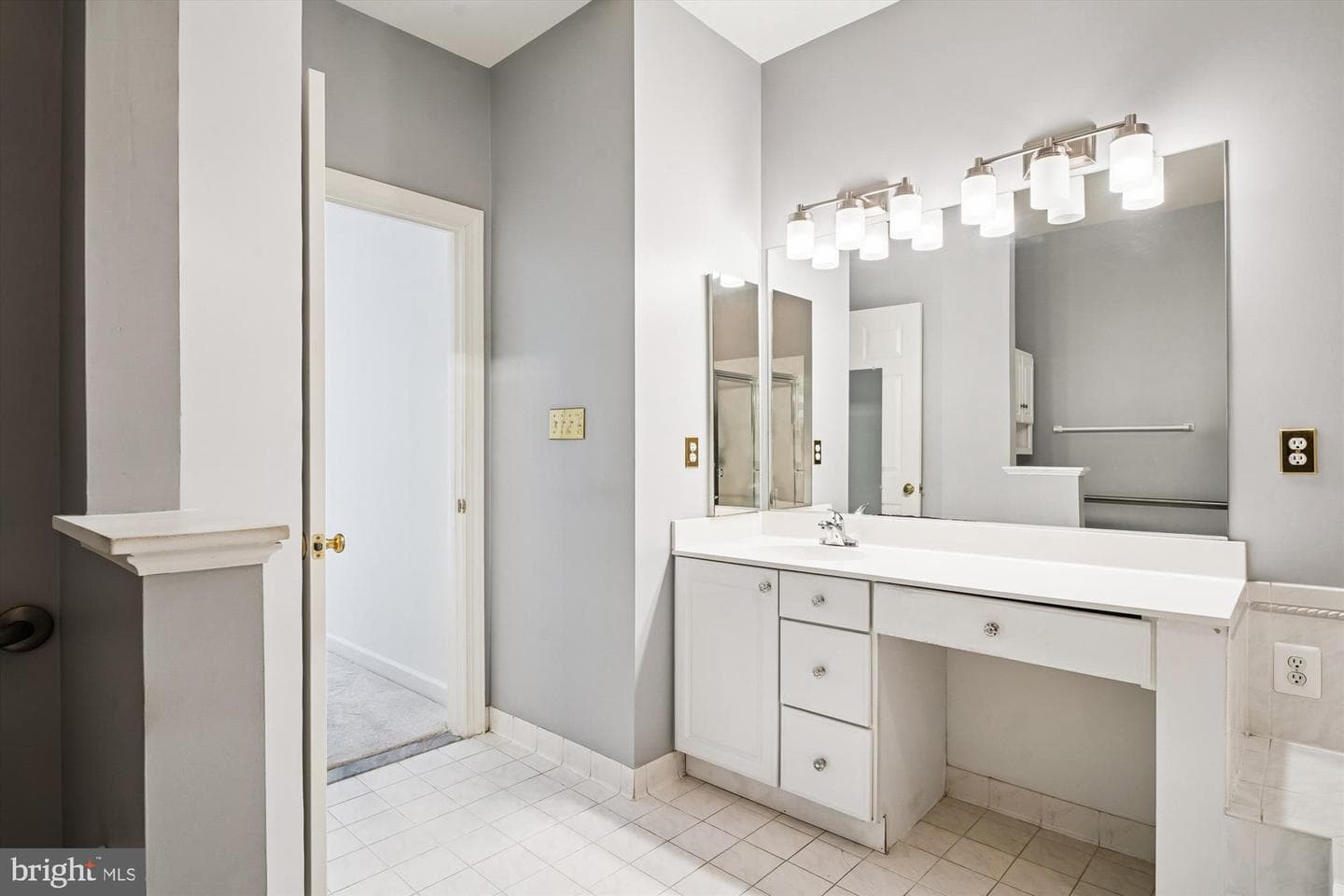 328 Colony Point Place photo 42