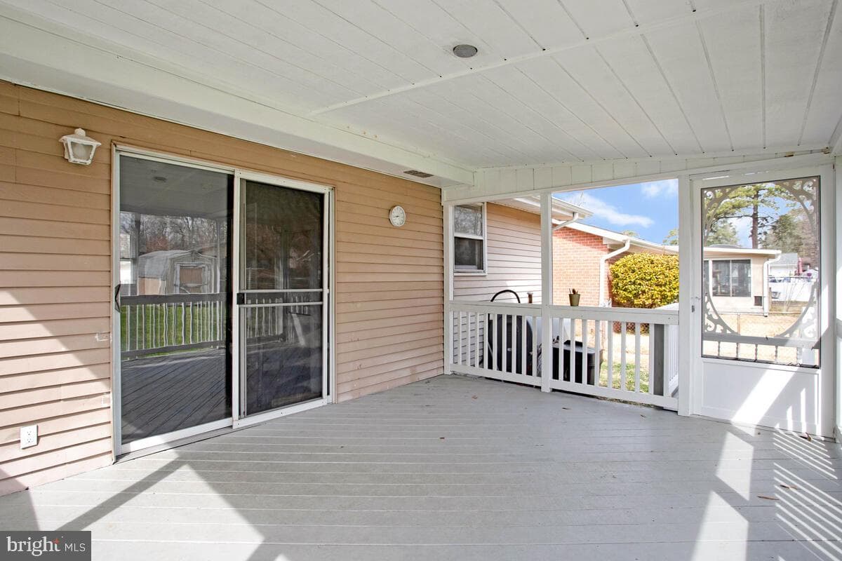 7037 Dover Avenue photo 23