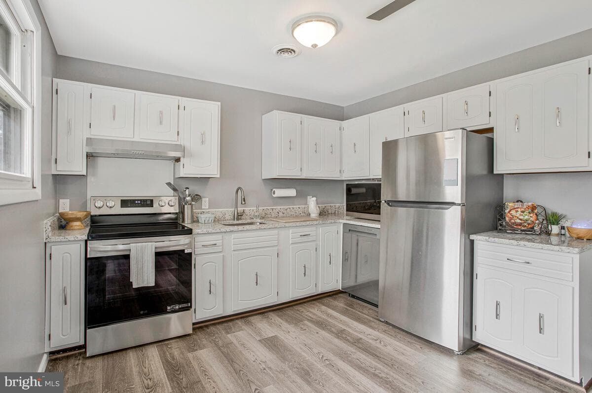 7037 Dover Avenue photo 9