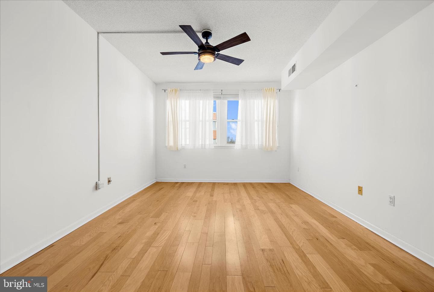 930 Astern Way #512 photo 25