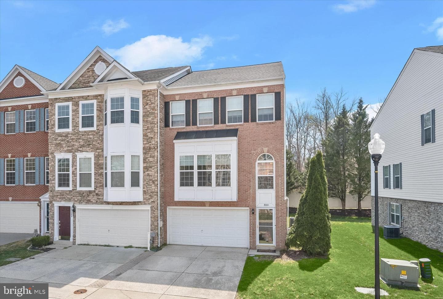 2311 Abby Road, Edgewater