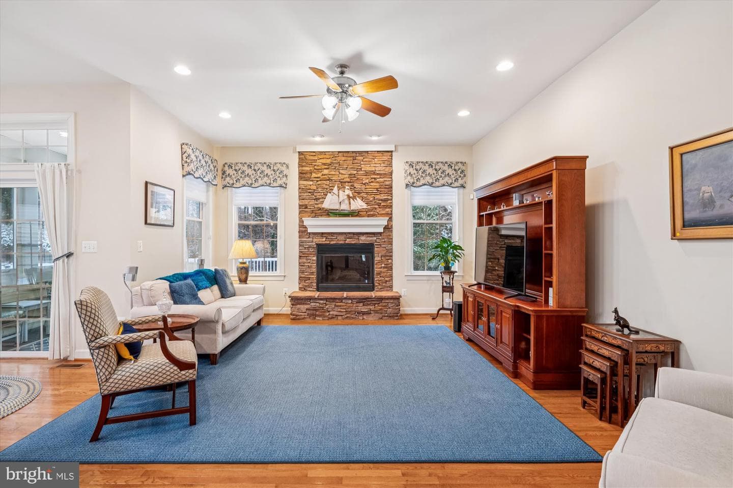 309 Grindstone Drive photo 4
