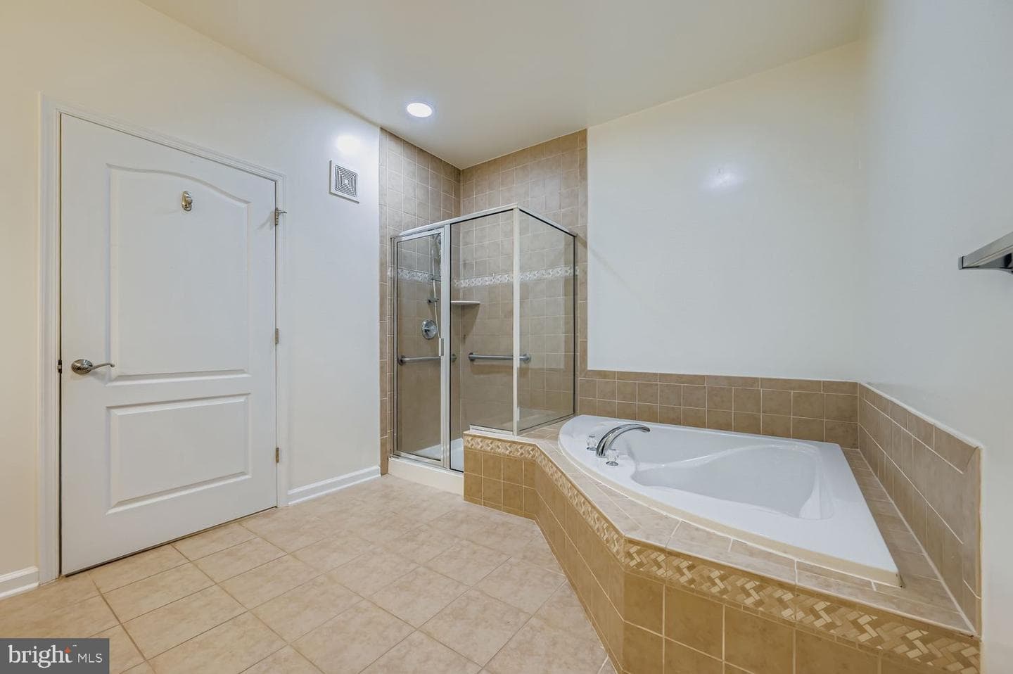 1412 Wigeon Way #101 photo 12