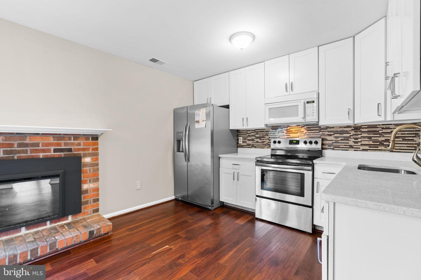 1705 Hart Court photo 13