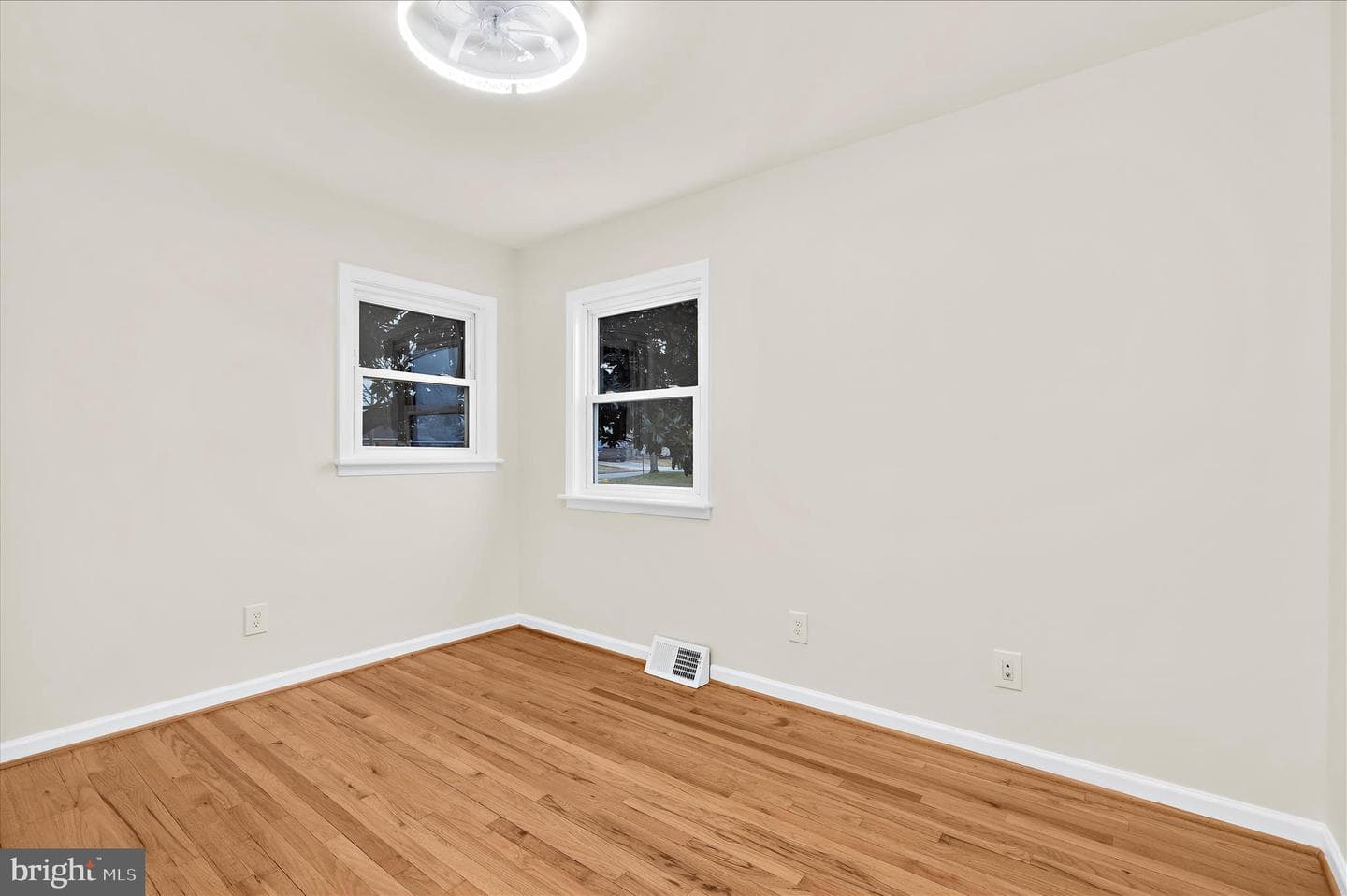 7831 Overhill Road photo 16