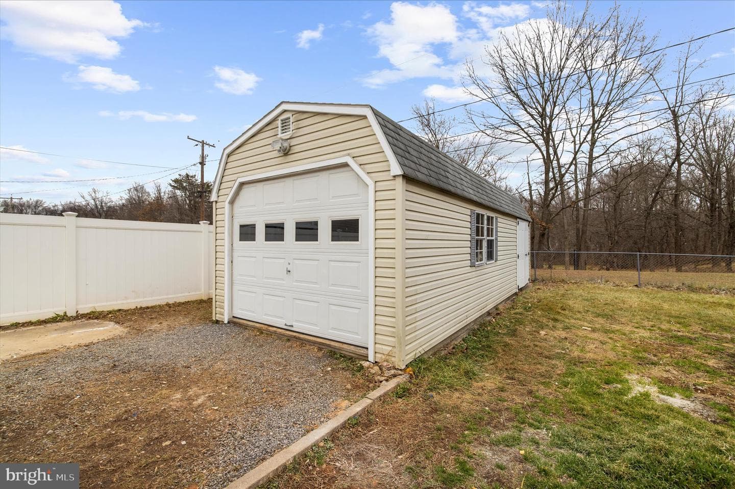 7831 Overhill Road photo 34