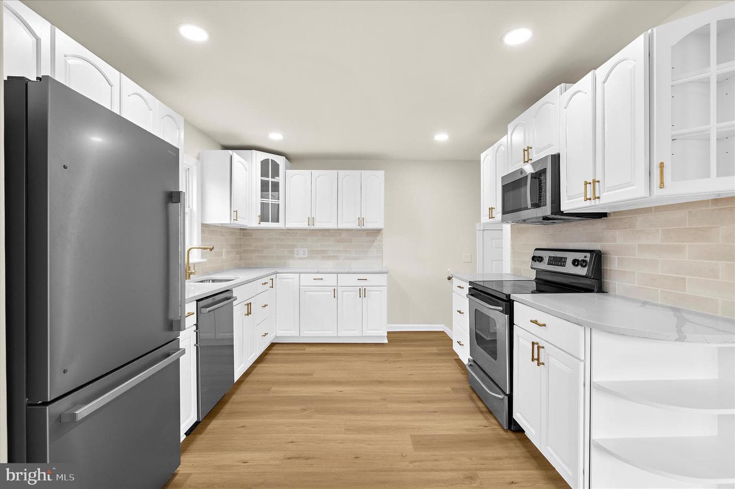 7831 Overhill Road photo 8