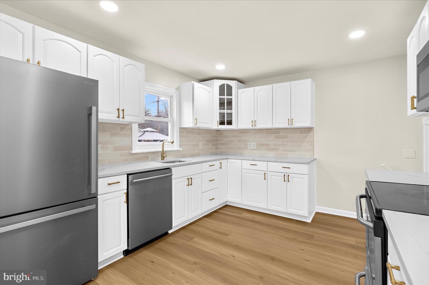 7831 Overhill Road photo 9