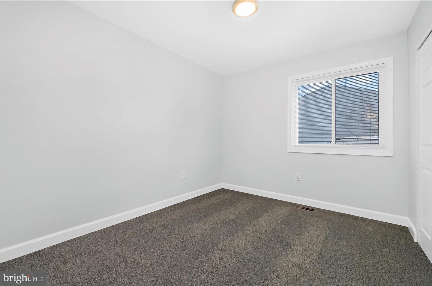 905 220th Street photo 16