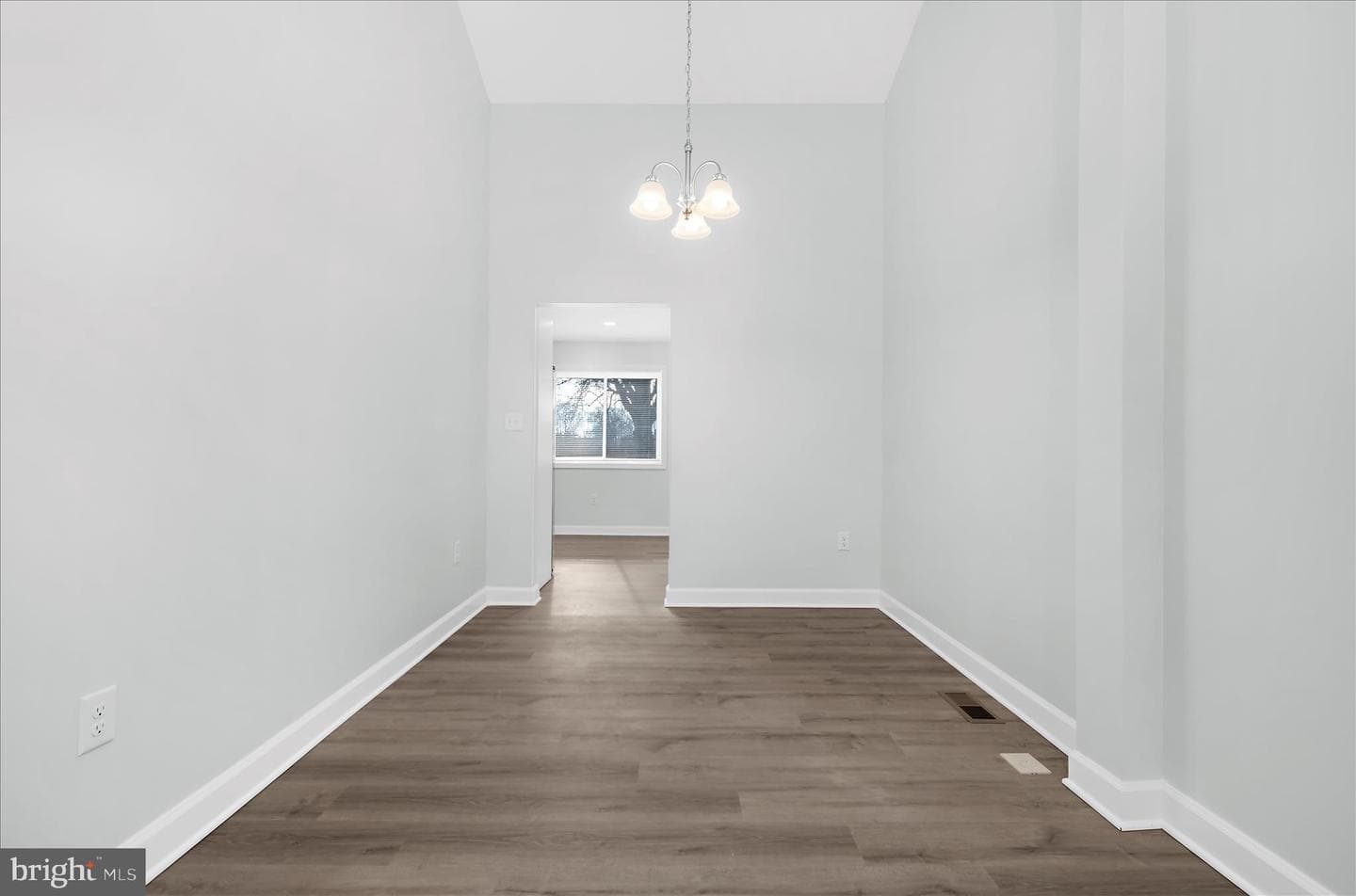 905 220th Street photo 18