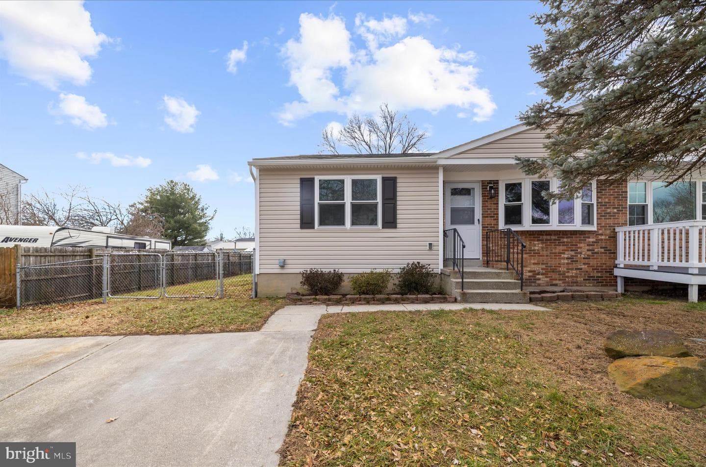 905 220th Street photo 2