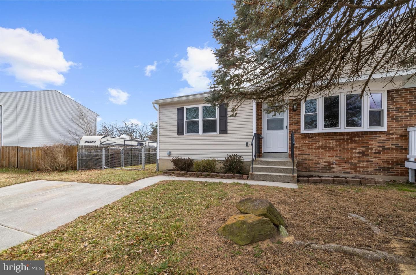 905 220th Street photo 4