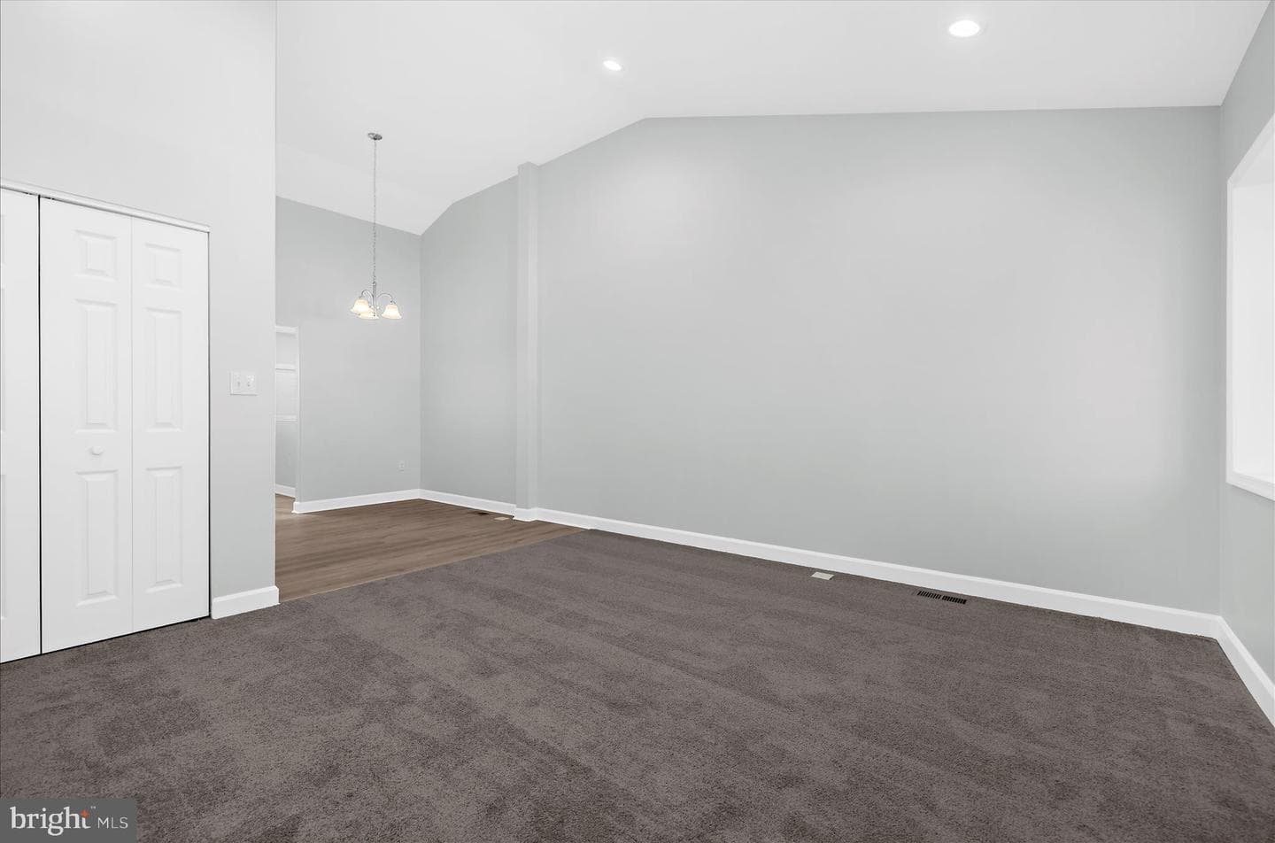 905 220th Street photo 5