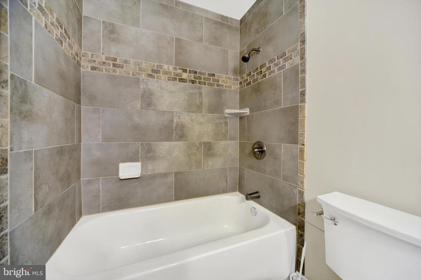 413 Colonial Ridge Lane photo 18