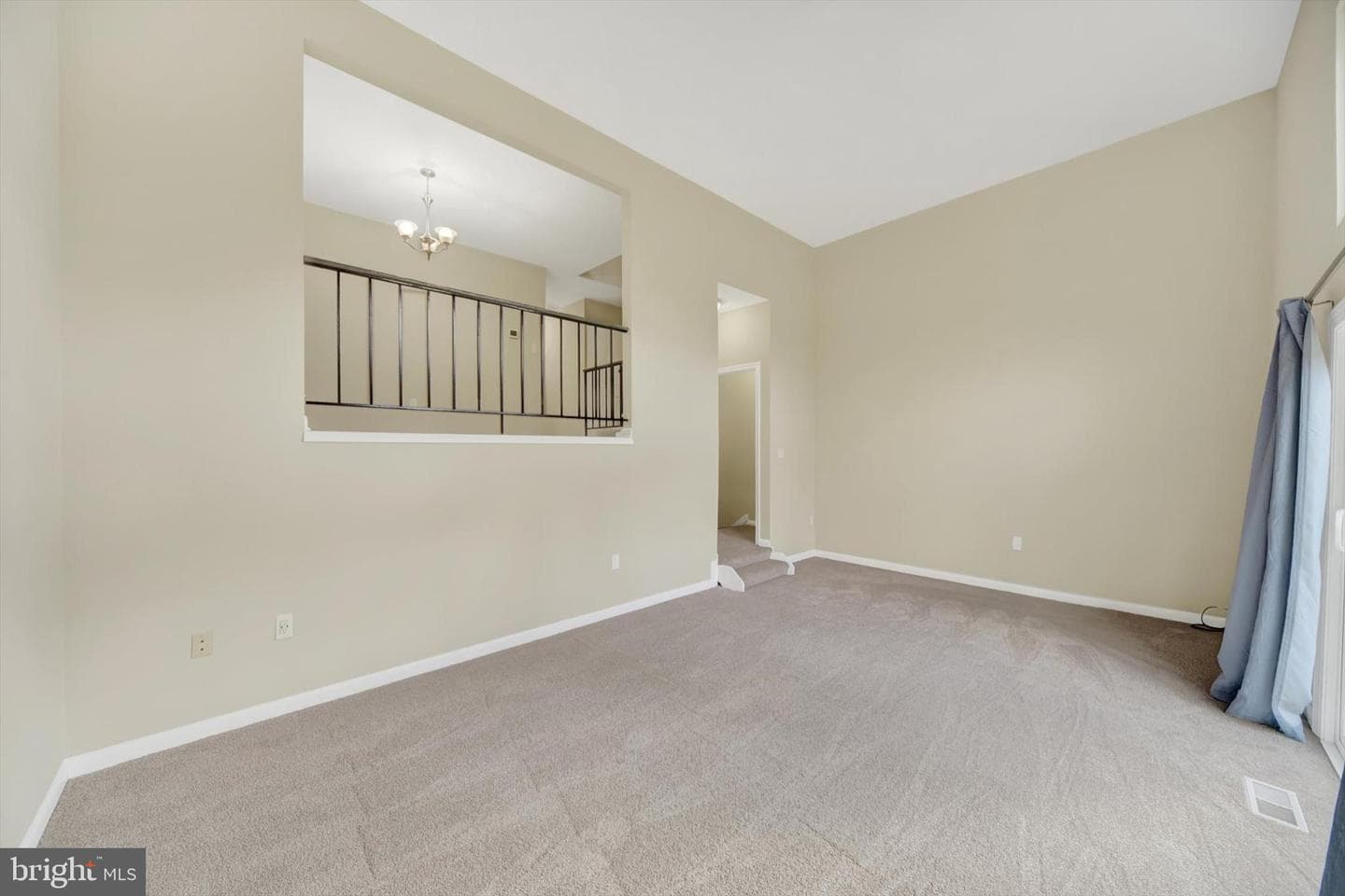 413 Colonial Ridge Lane photo 9