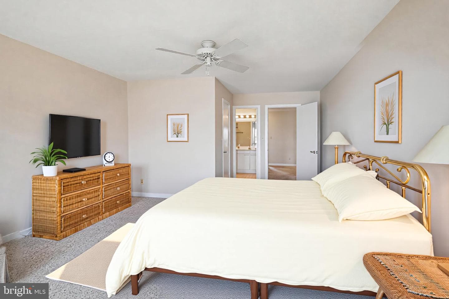 2018 Quay Village Court #201 photo 25