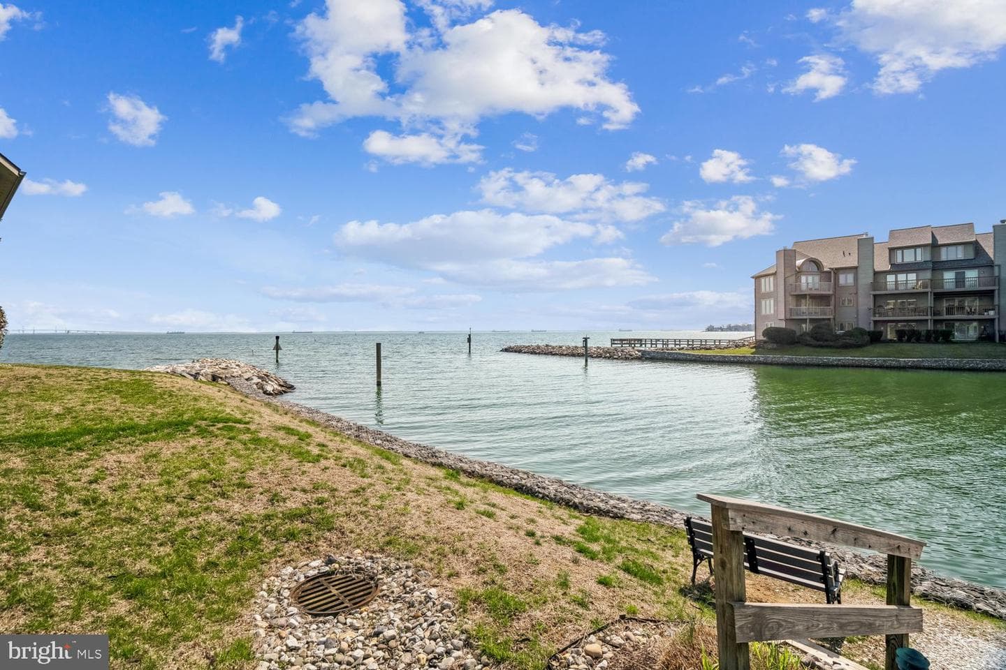 2018 Quay Village Court #201 photo 50