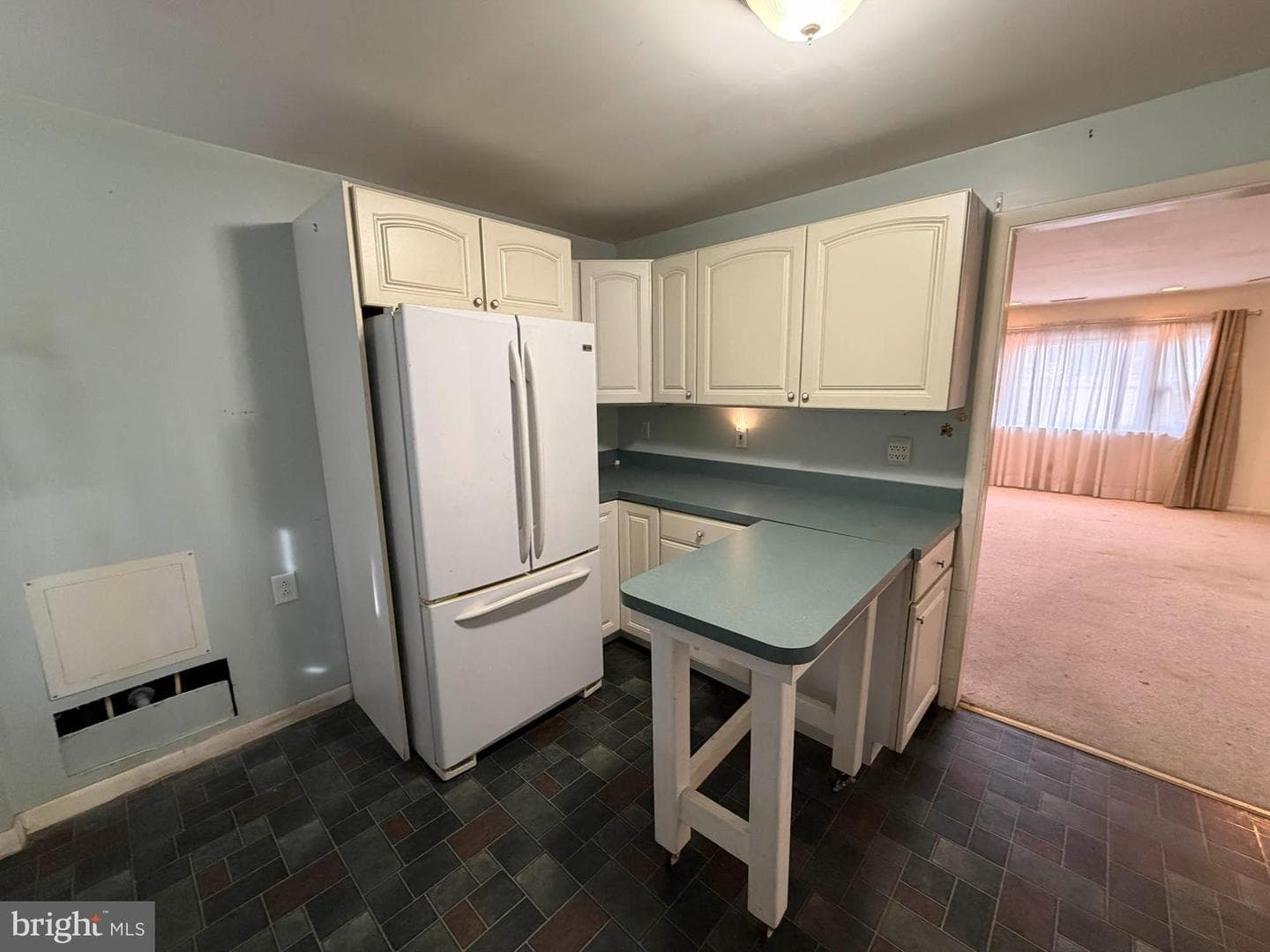 1129 Thompson Avenue photo 16