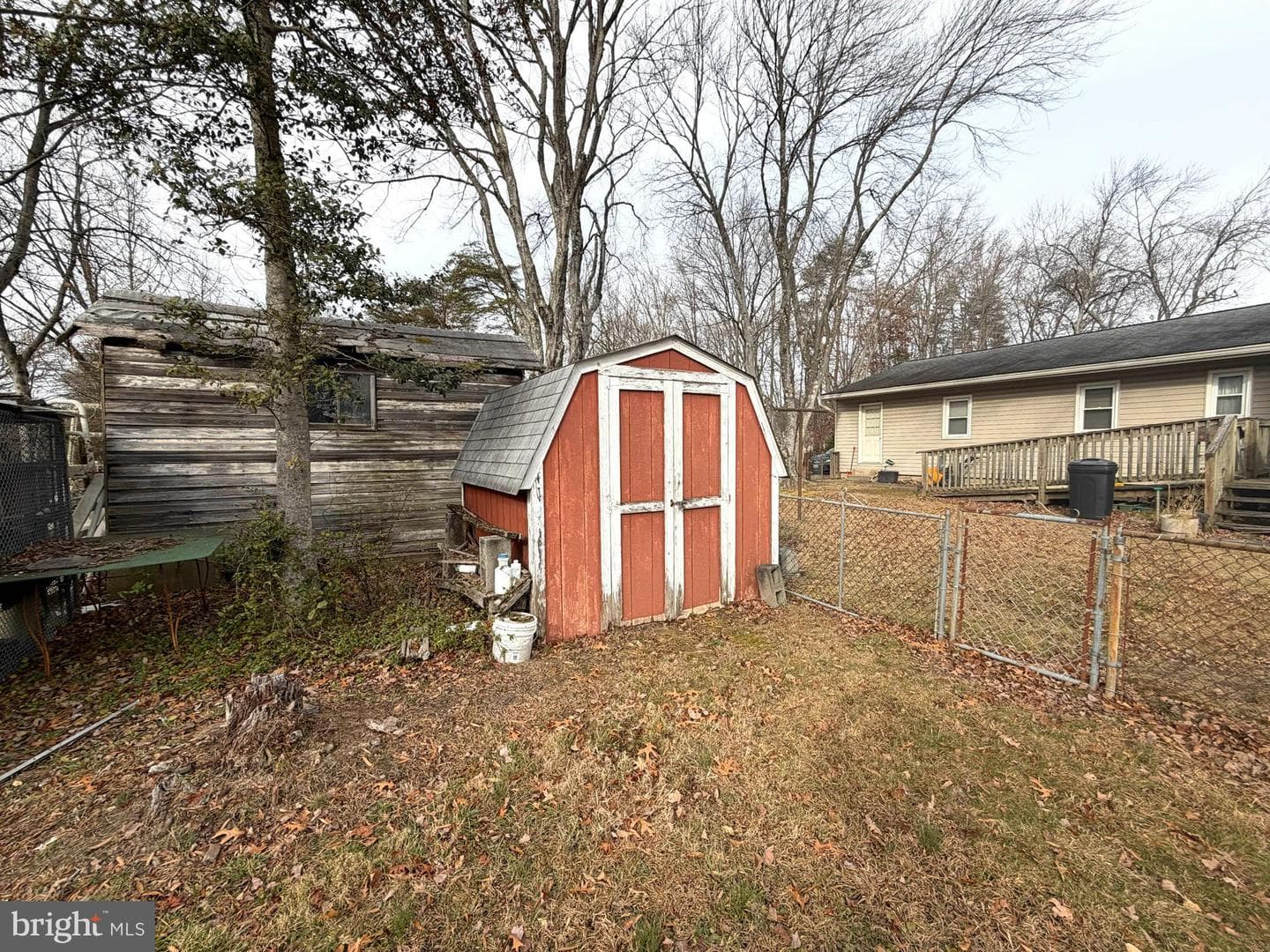 1129 Thompson Avenue photo 31