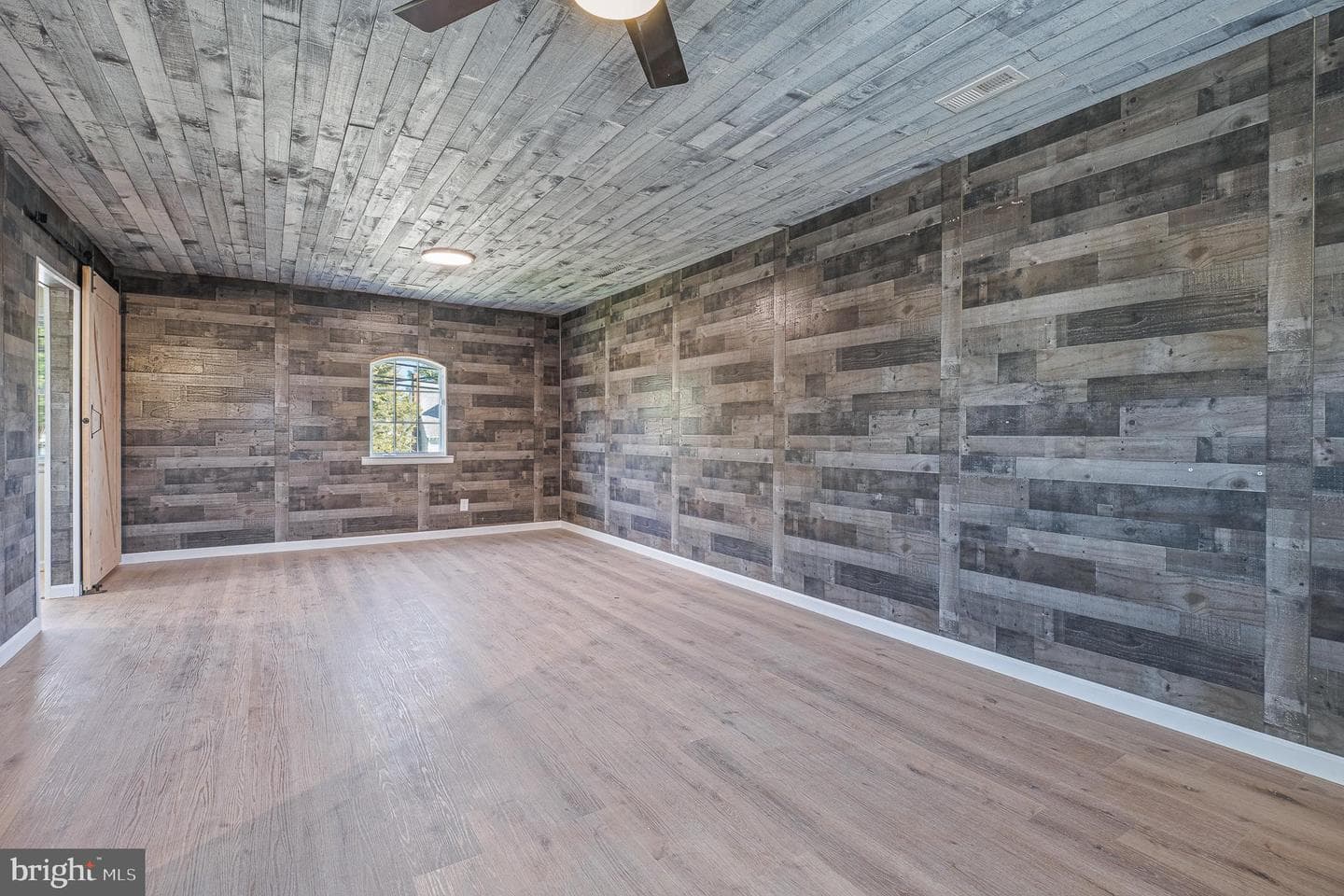 312 Hammonds Ferry photo 24