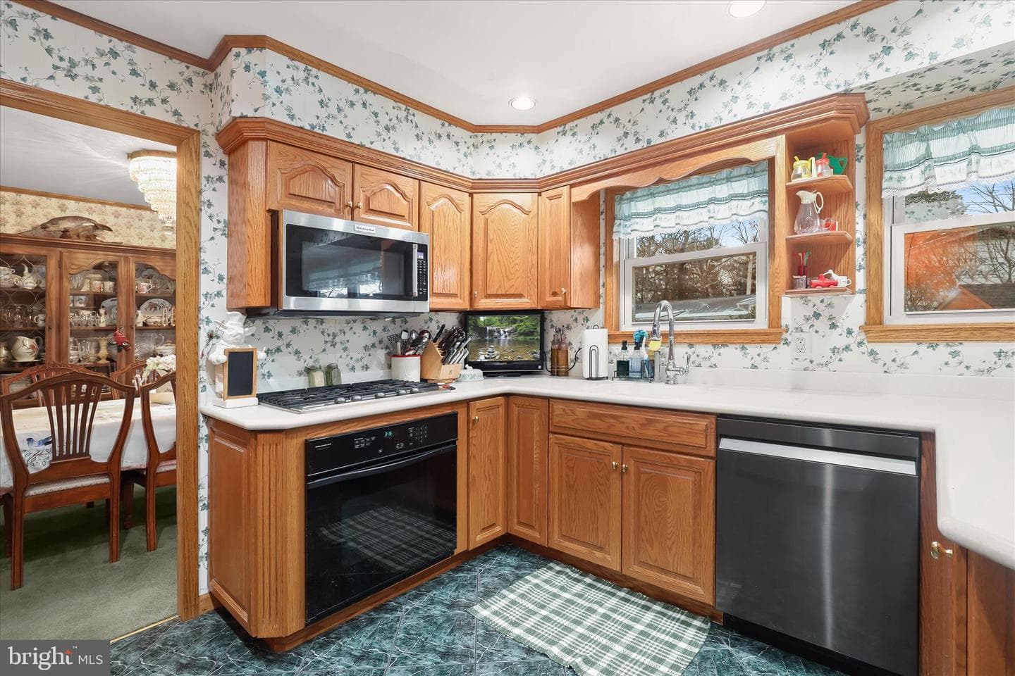 510 Kenora Drive photo 10