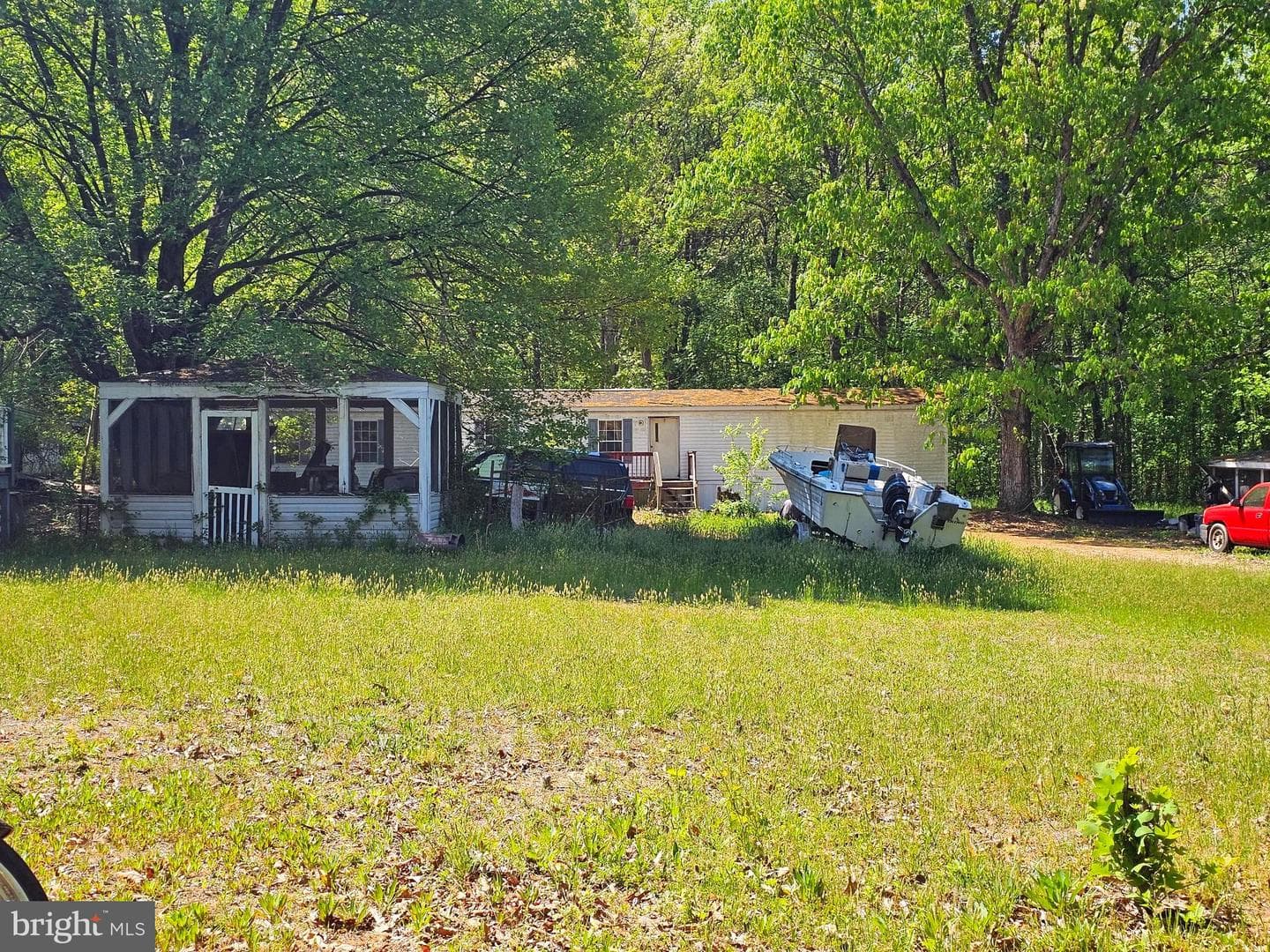 836 Generals Highway photo 13