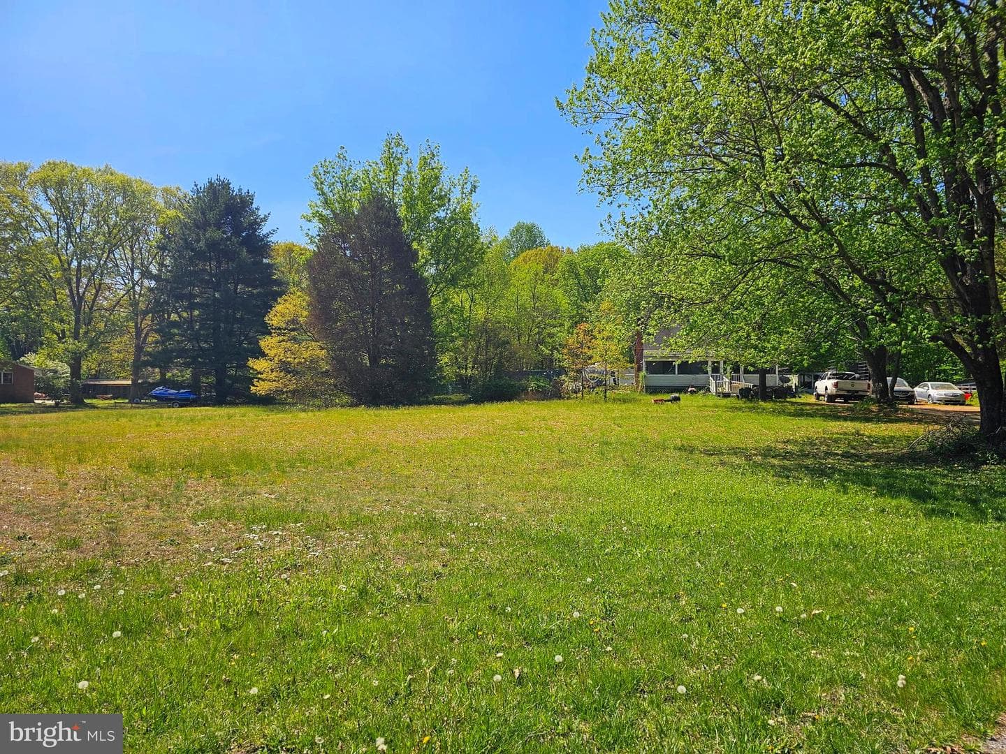 836 Generals Highway photo 3