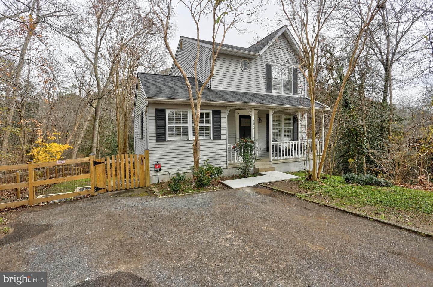 219 C Street photo 5