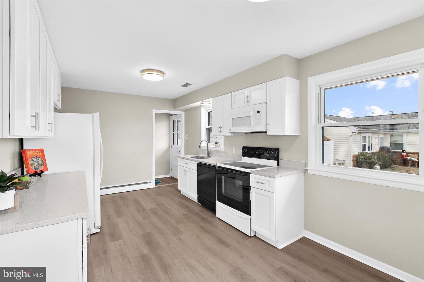 8421 Spring Road photo 12