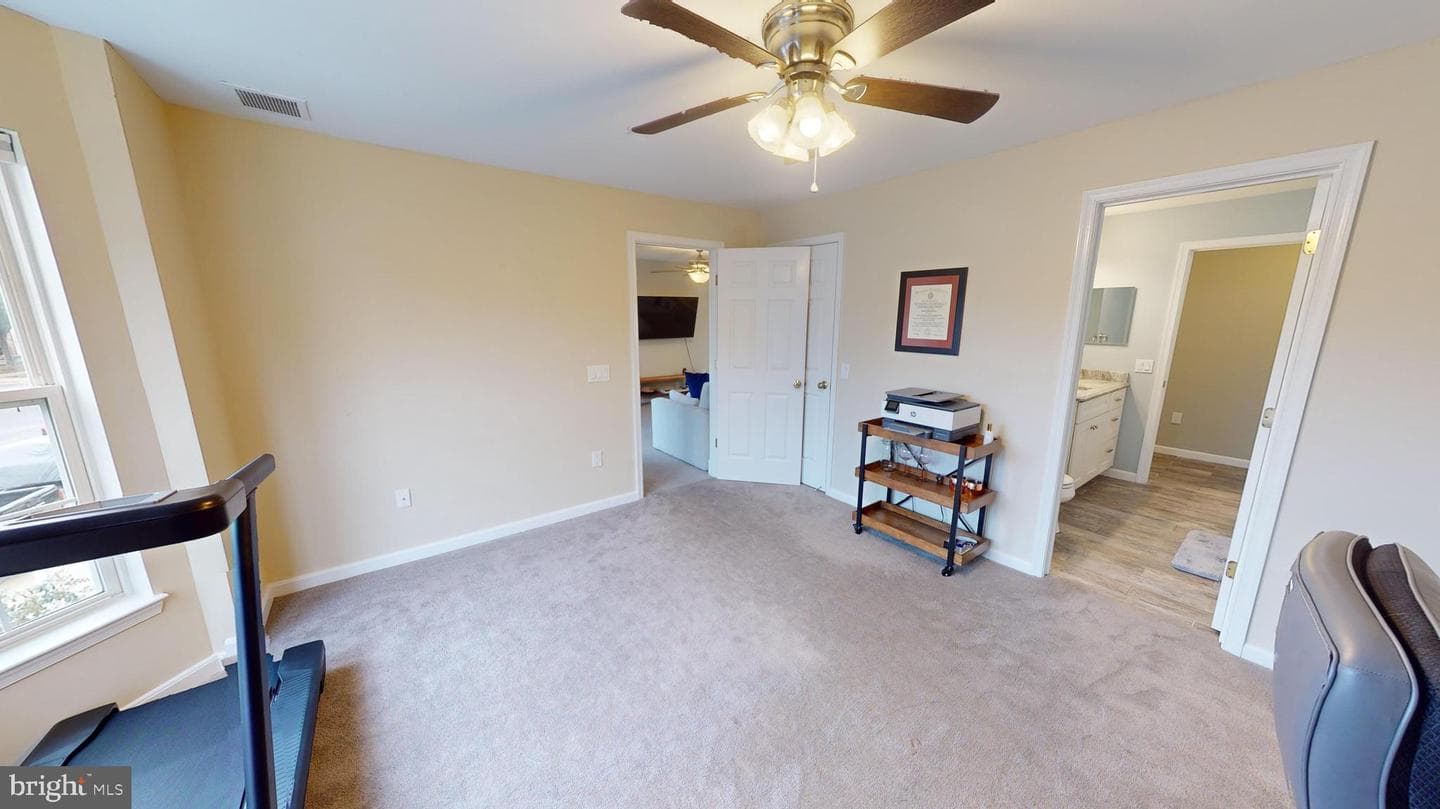 2052 Quaker Way #7 photo 10