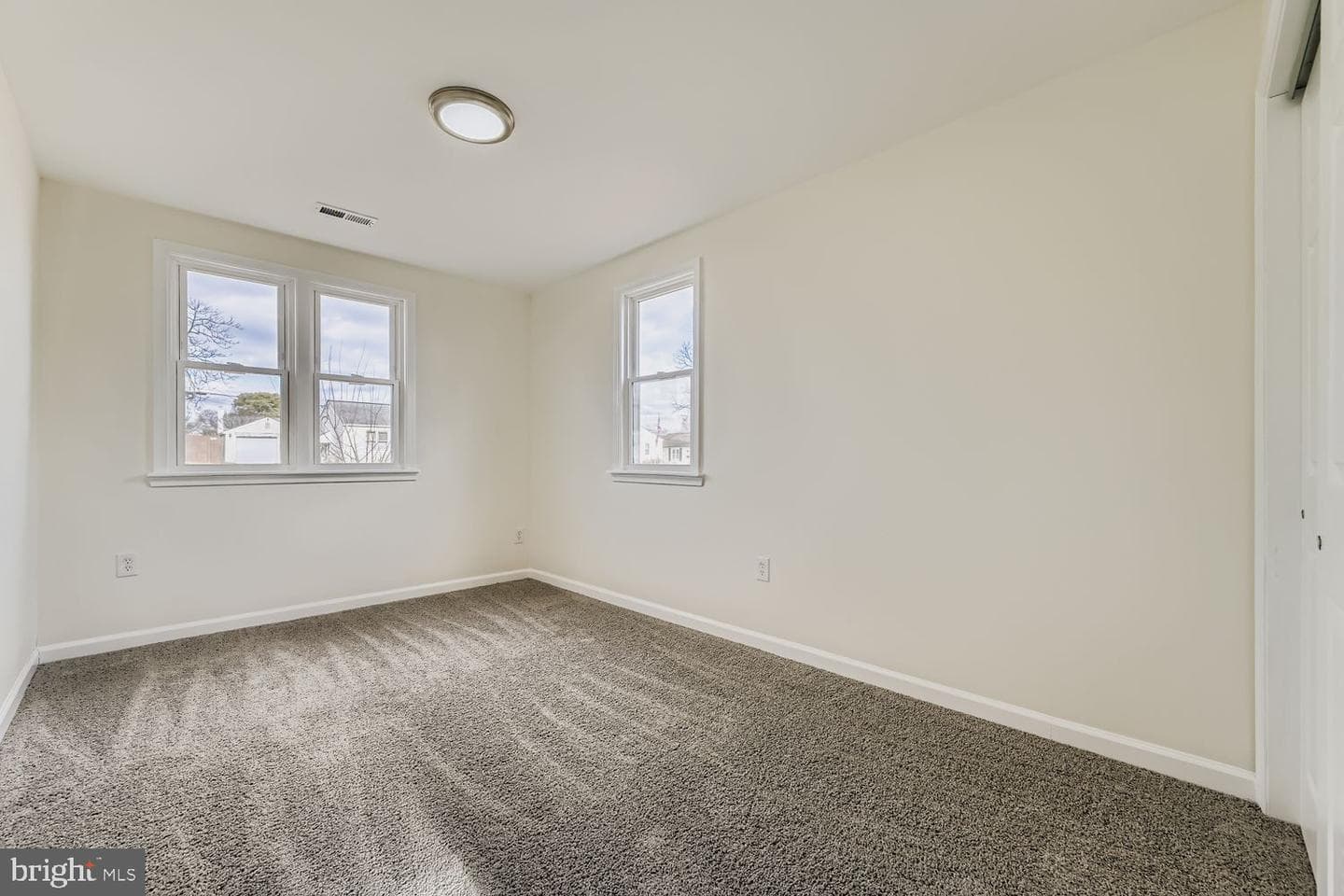 705 Cotter Road photo 13
