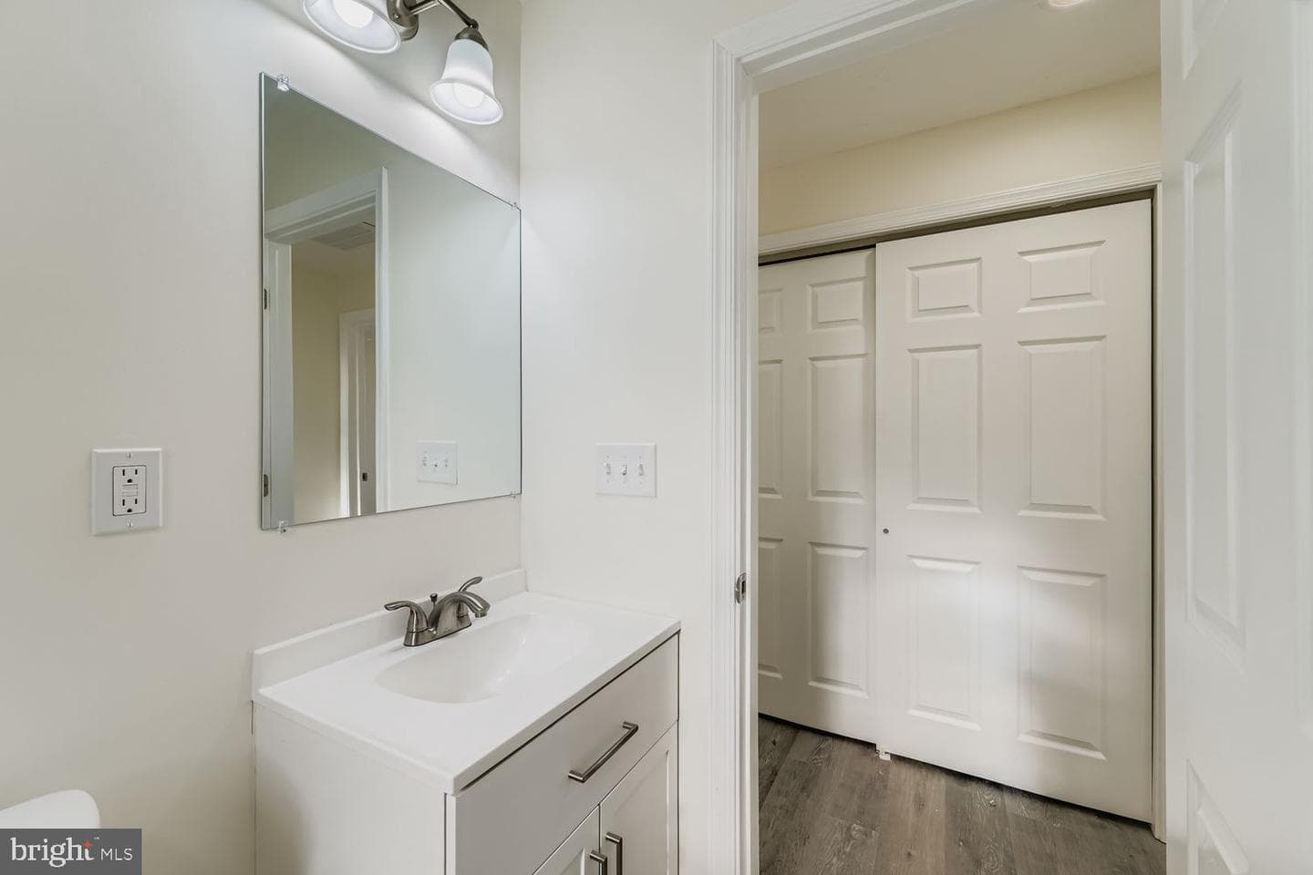 705 Cotter Road photo 17
