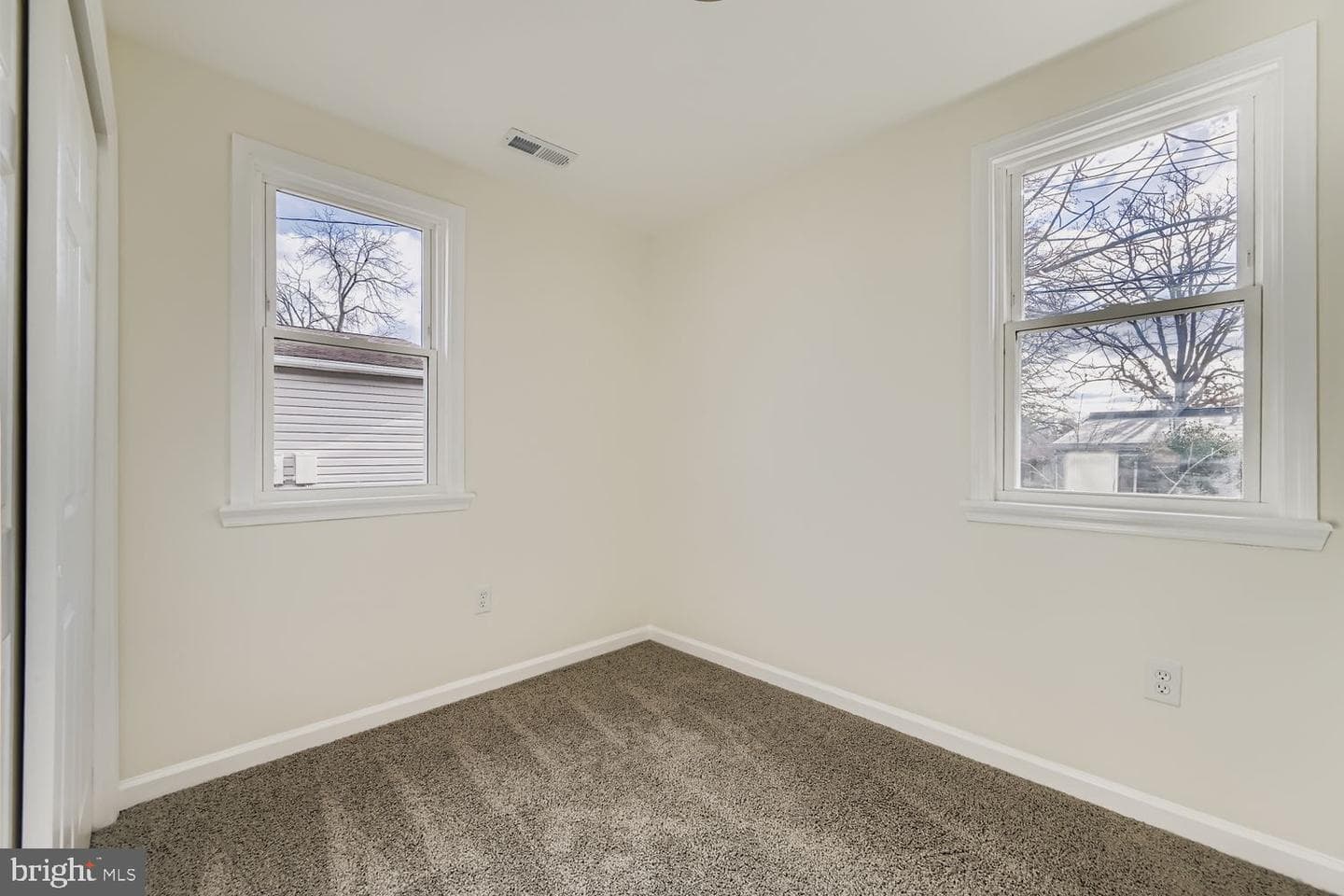 705 Cotter Road photo 18
