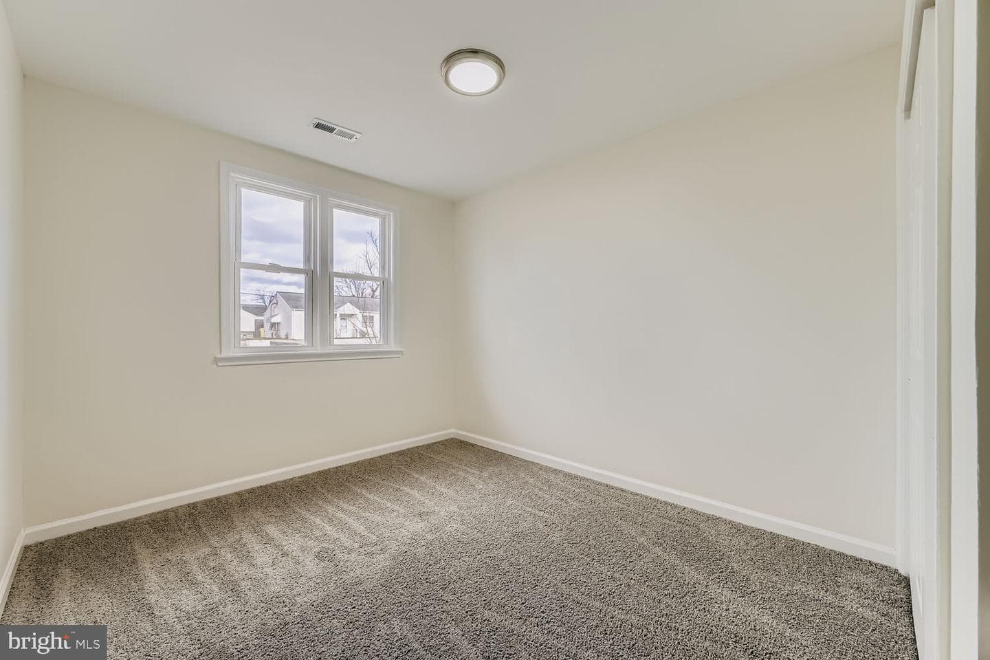 705 Cotter Road photo 19