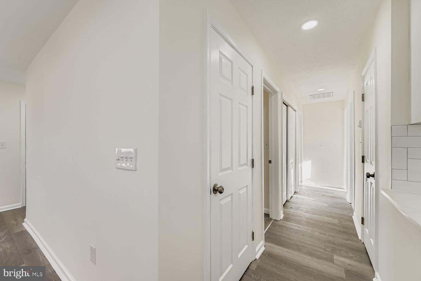 705 Cotter Road photo 25