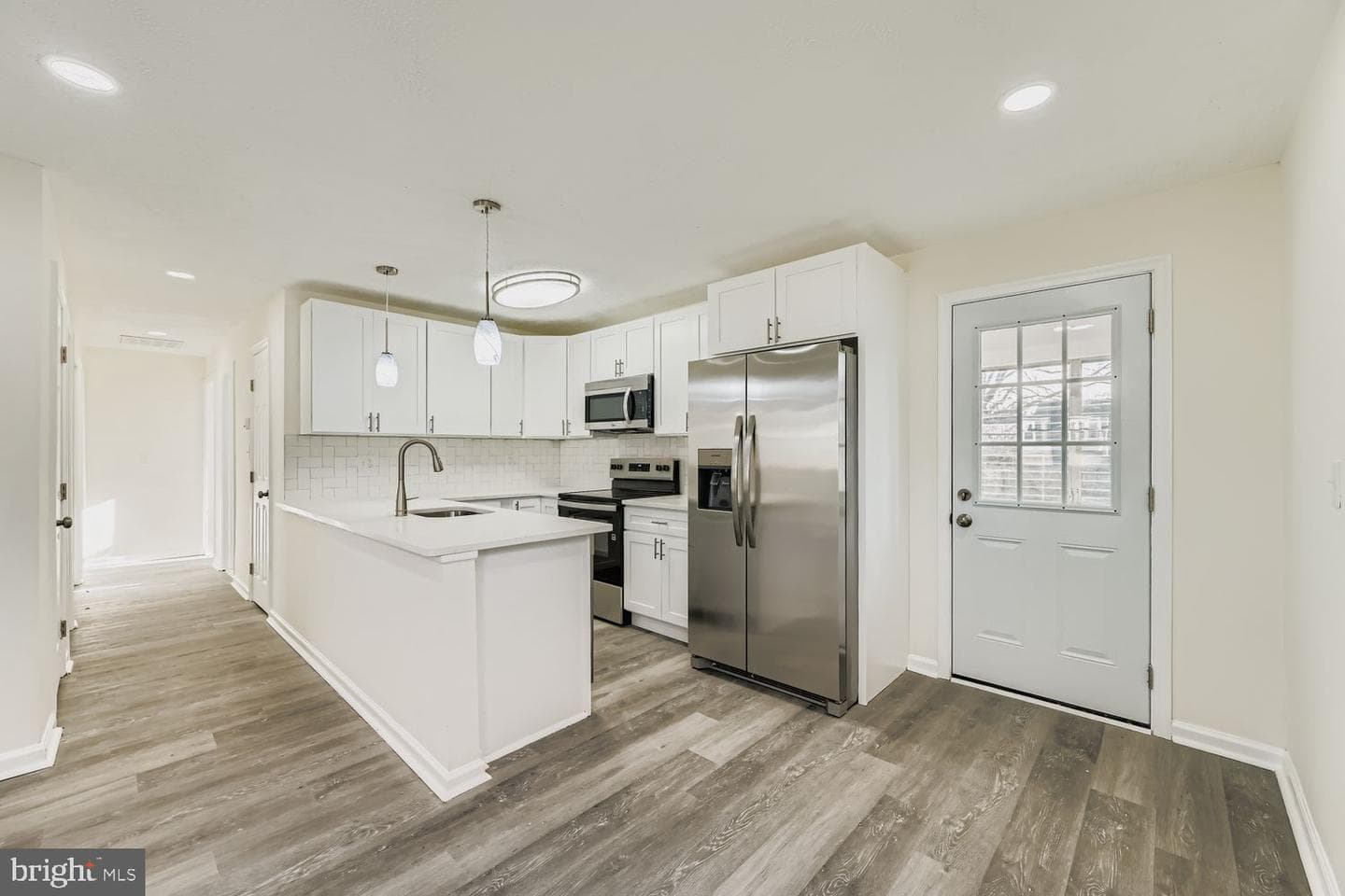 705 Cotter Road photo 8