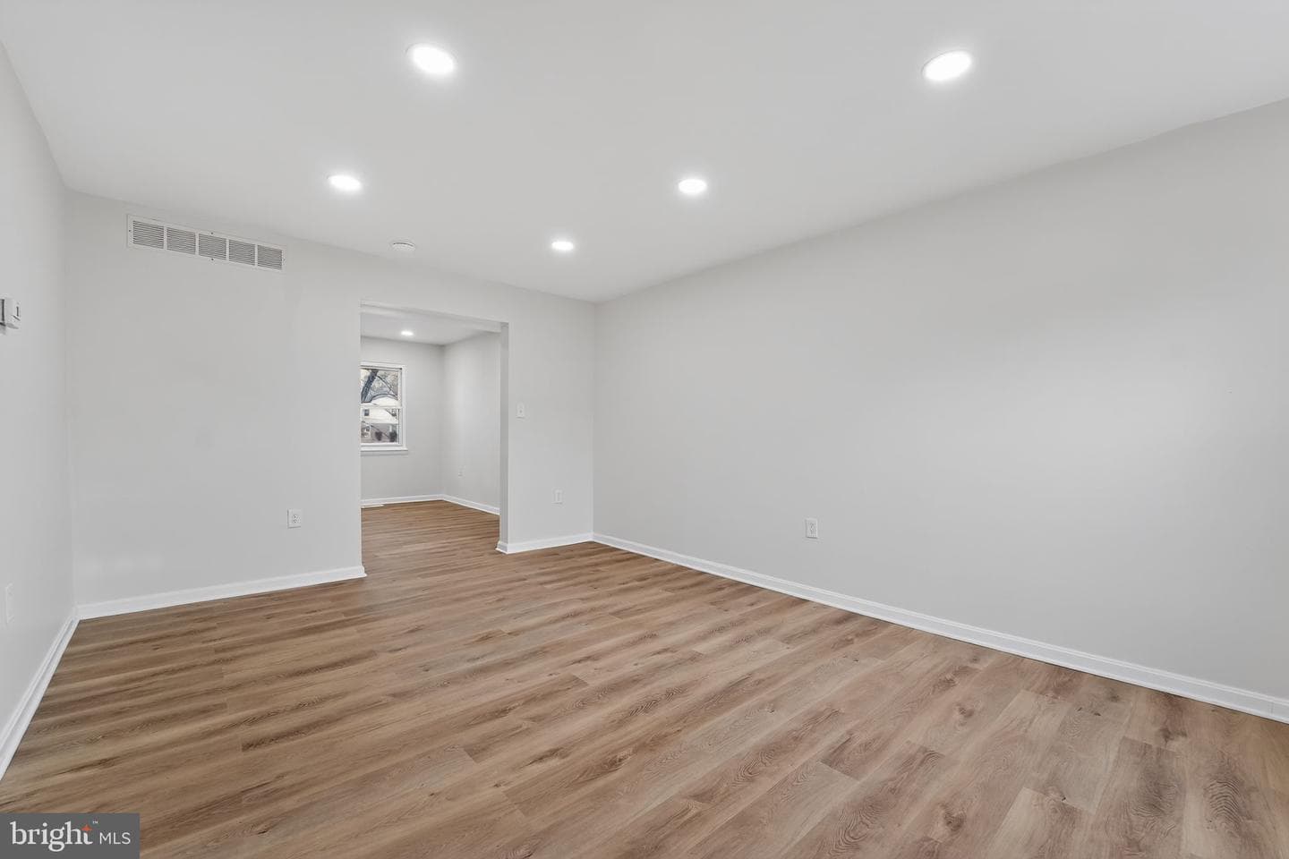 8210 Tomlinson Court photo 23