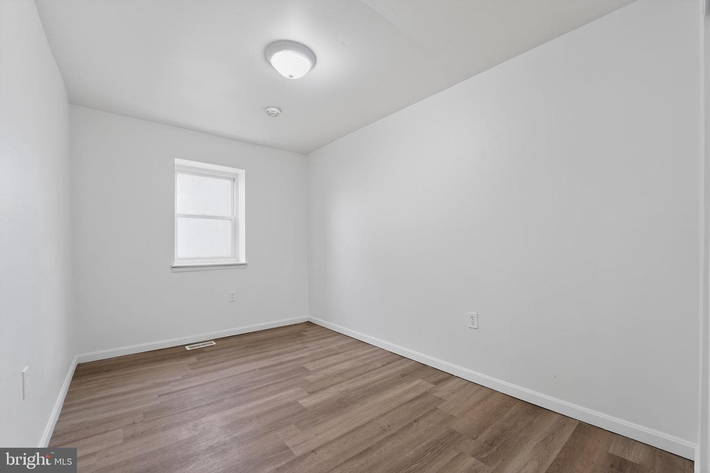 8210 Tomlinson Court photo 26